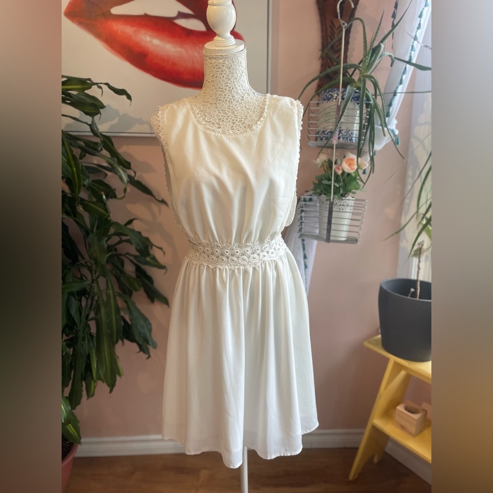 Vintage y2k White Sleeveless Pinafore Style Mini Dress, Sz M